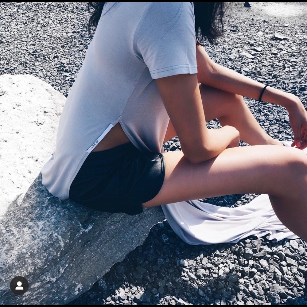 Longline t-shirt with side slips in grey size S